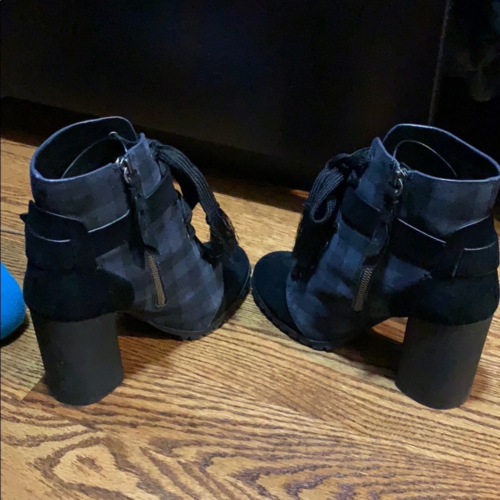Splendid Cesar Suede Bootie - Picture 5 of 8